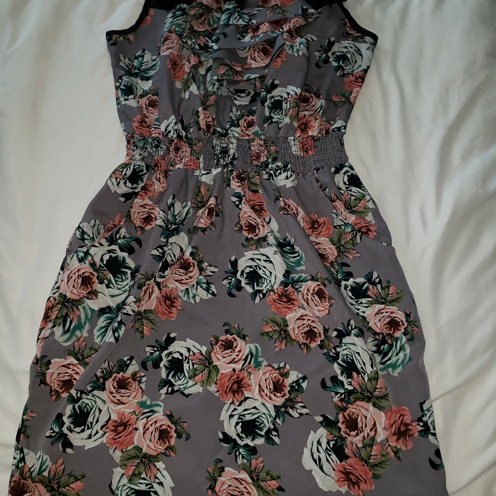 Gray floral Dress Size8 with netting sleeves - Picture 1 of 13